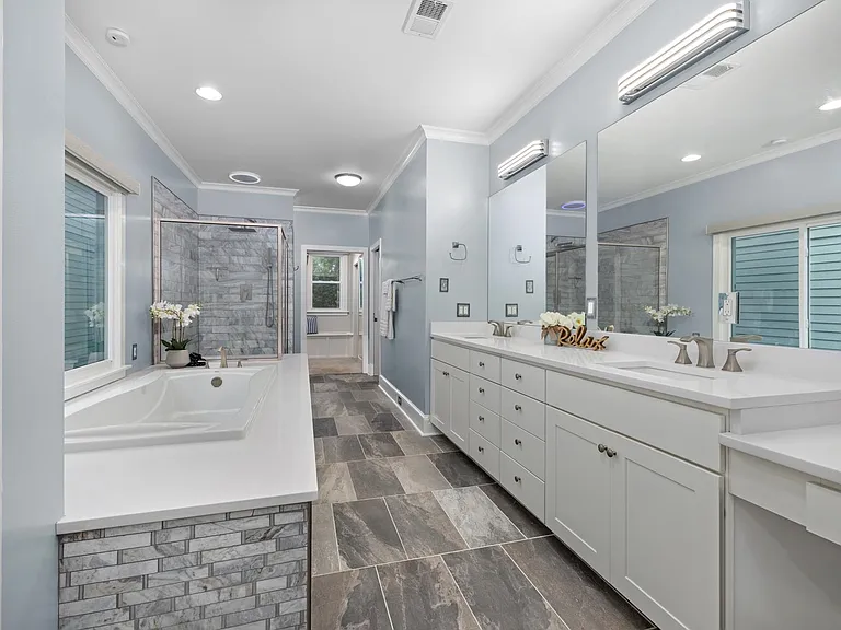 752 Island Dr — Photo 22