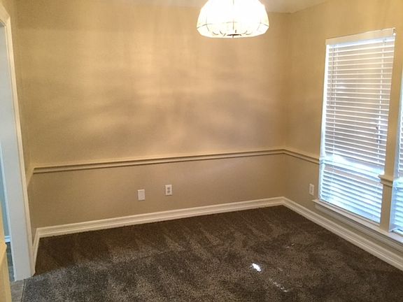3rd image of 6410 Coral Ln