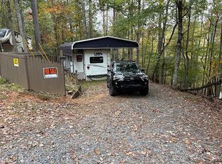 104 10th St, Ellijay, GA 30540