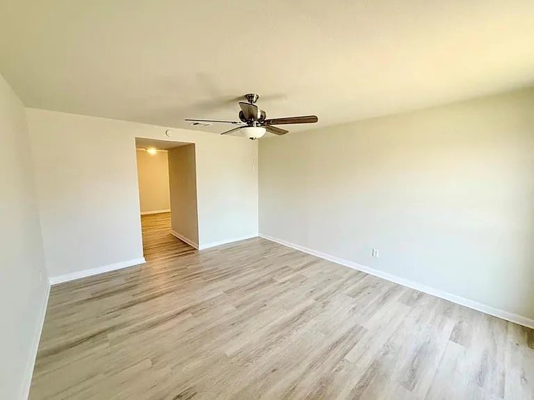 14106 White Heather Dr — Photo 3