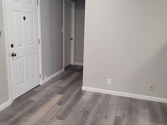 3rd image of 307 Gary Lee Dr