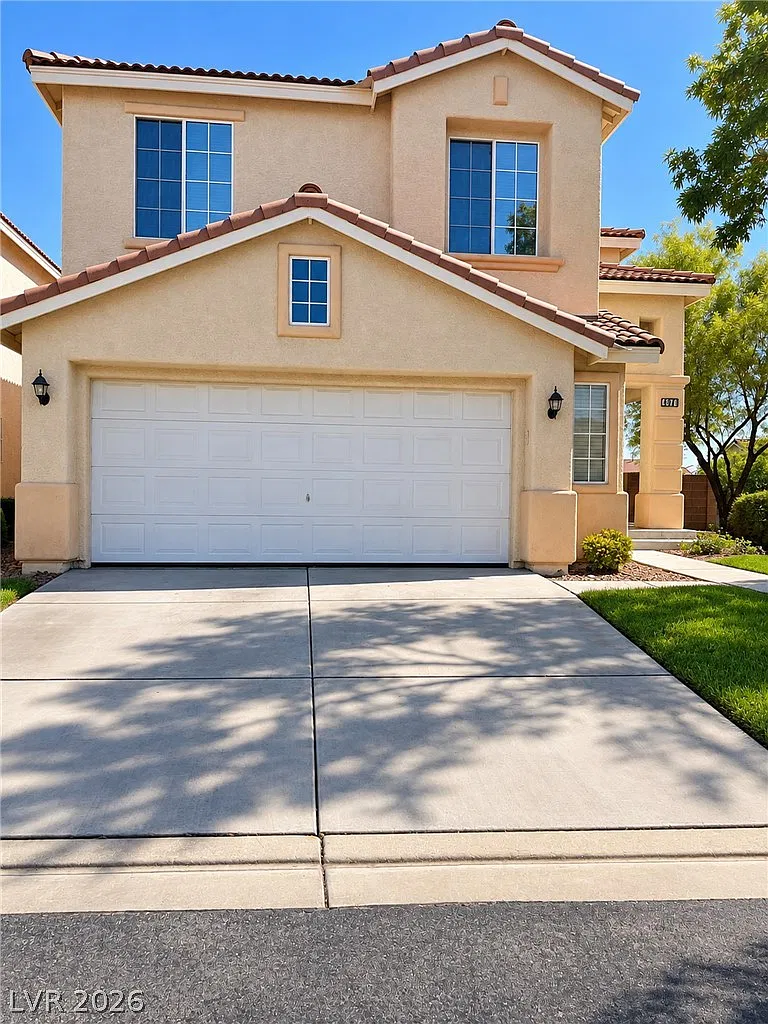 4 bed, 2.5 bath, 1885 sqft, $2,040 — Photo 1