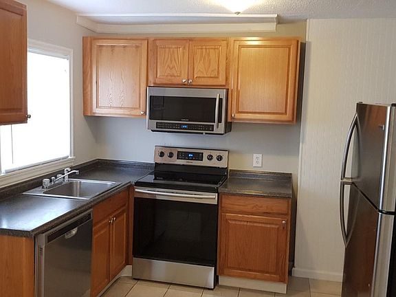 2nd image of 82 Woodcliff Dr