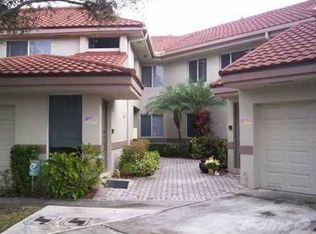 9205 NW 9th Ct, Plantation, FL 33324