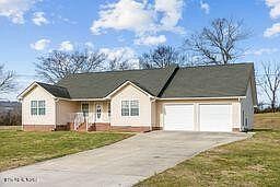 4th image of 15 Eastwood Ln