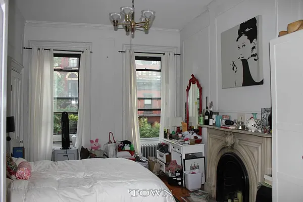 Rented by Town Residential | media 27