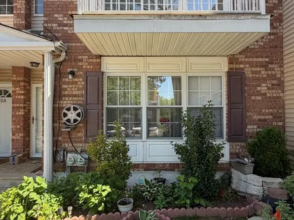 57A Saturn Ln, Staten Island, NY 10314
