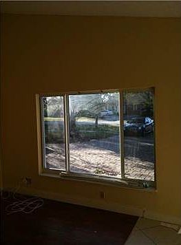 3rd image of 11023 NW 39th St