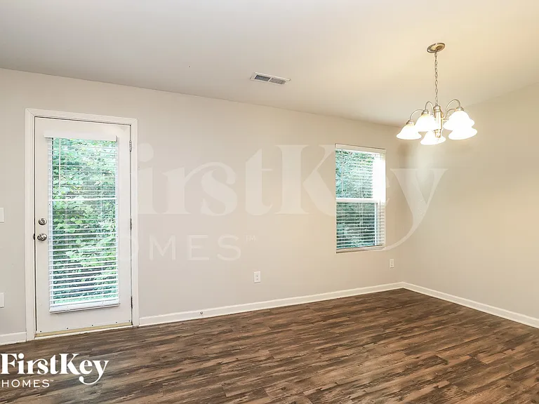 2202 Matthew Oaks Ct — Photo 5