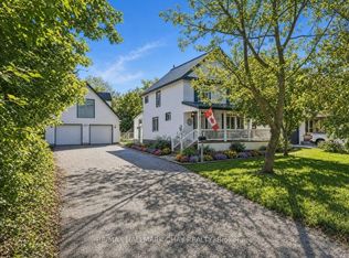 251 Duckworth St, Barrie, ON L4M3X1