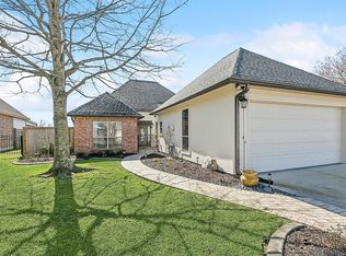 5270 Courtyard Dr, Gonzales, LA 70737