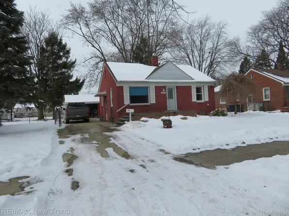 9563 Cardwell St, Livonia, MI 48150