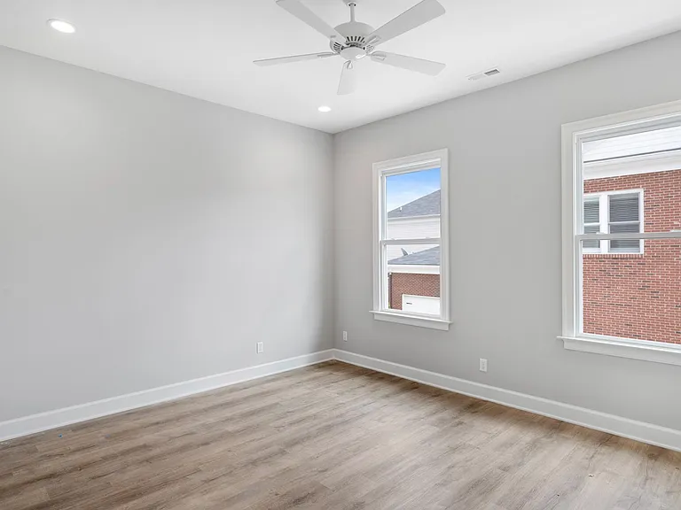 6341 Meeting St — Photo 19