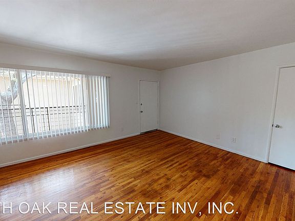 4th image of 1837 N Gramercy Pl APT 28