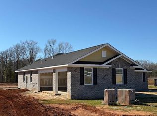 1240 Freeport Dr, Sumter, SC 29154