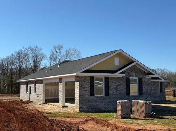 1240 Freeport Dr, Sumter, SC 29154