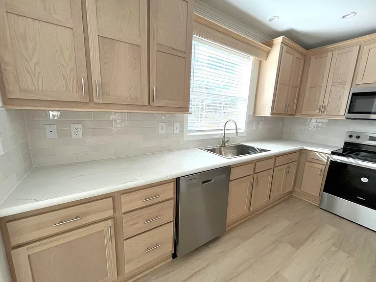 1021 Vervain Dr #1021E — Photo 18