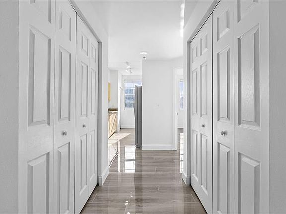 3rd image of 616 Clearwater Park Rd APT 402