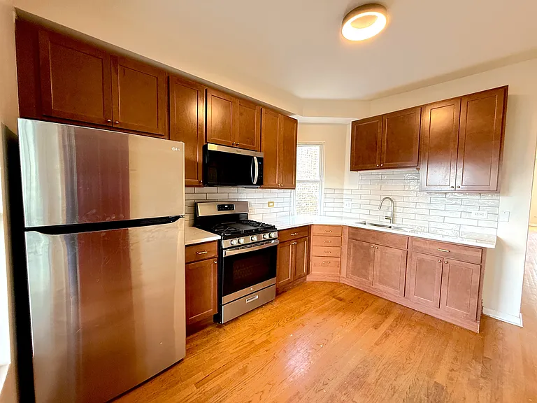 842 N Avers Ave #2 — Photo 6