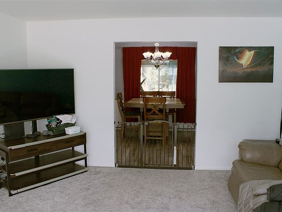 4th image of 2112 Clinton Ave