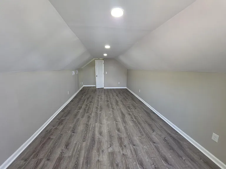 75 Hedge St — Photo 5