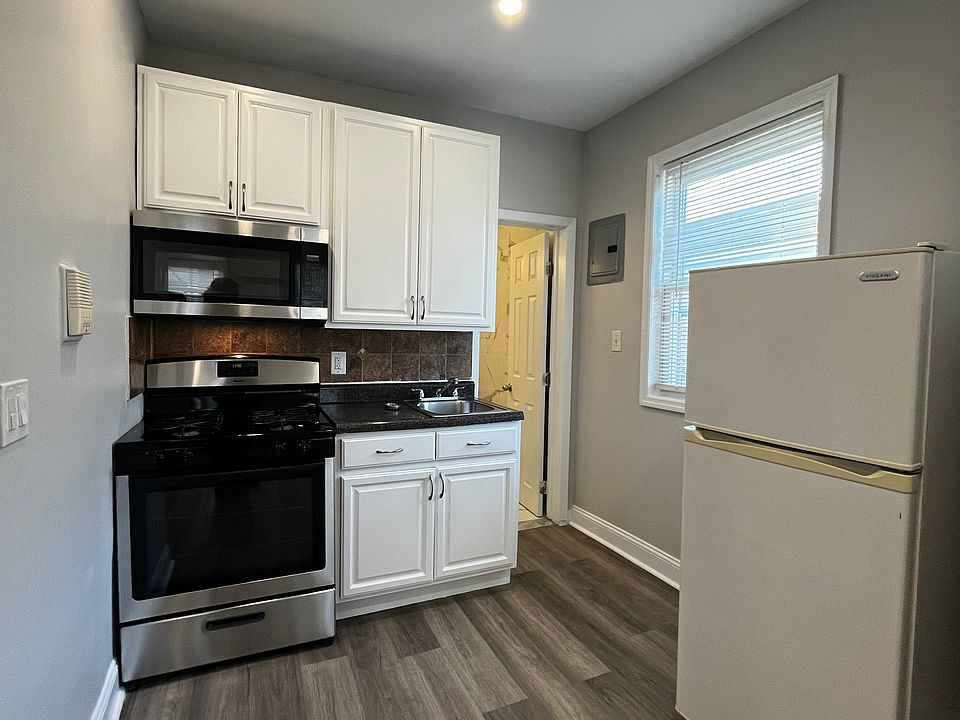 2nd image of 55 Graham St #7R