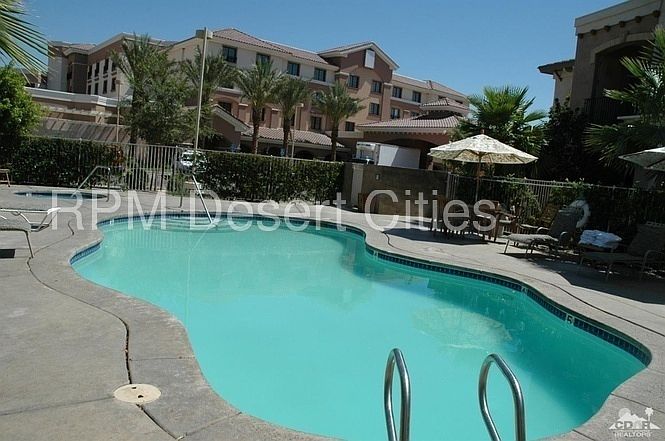 1st image of 50730 Santa Rosaplaza Suite 8