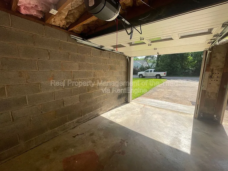 1901 Angelo St — Photo 19