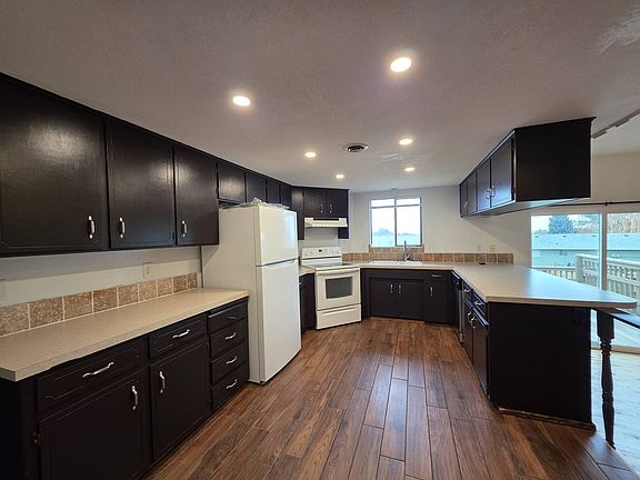 5th image of 3718 W 17th Pl