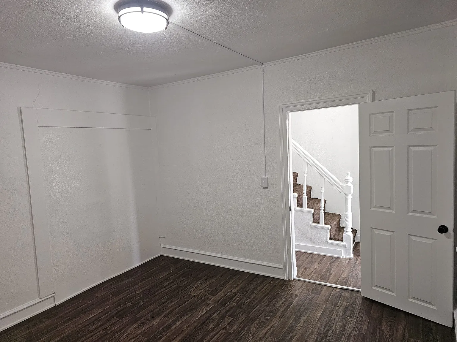 3 bed, 1053 sqft, $1,800 — Photo 4