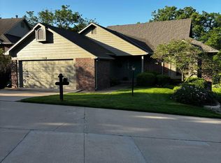 4407 Quail Pointe Rd, Lawrence, KS 66047