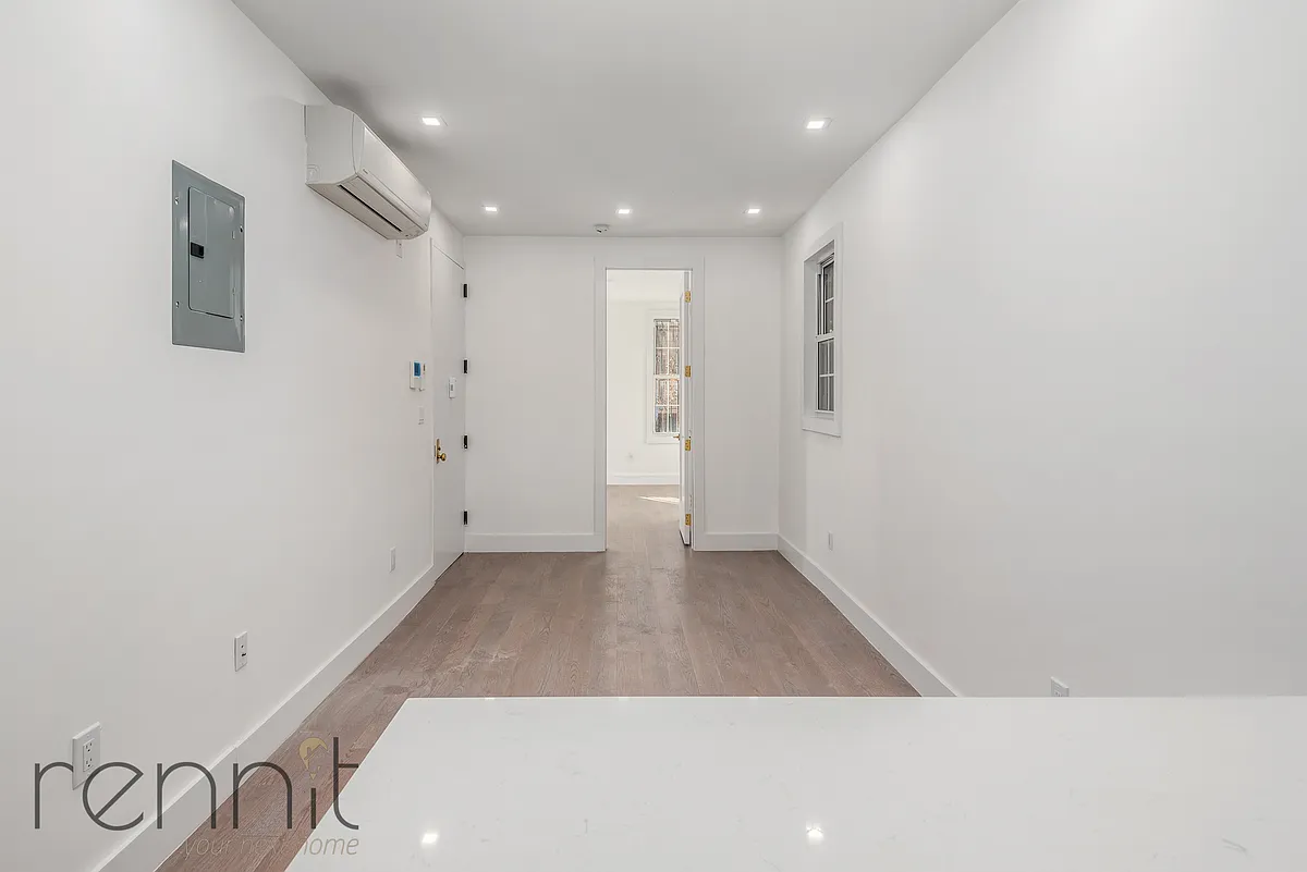 Building Photo - 1816 Himrod St #1L