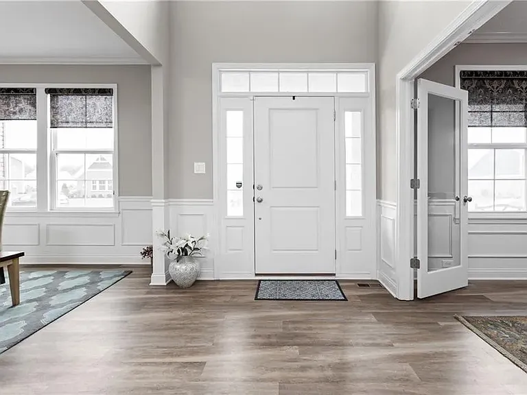 680 Ridge Gate Dr — Photo 4
