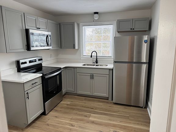 4th image of 206 Greyson St