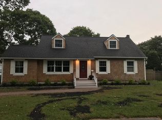 29 Colonial Ln, Bellport, NY 11713