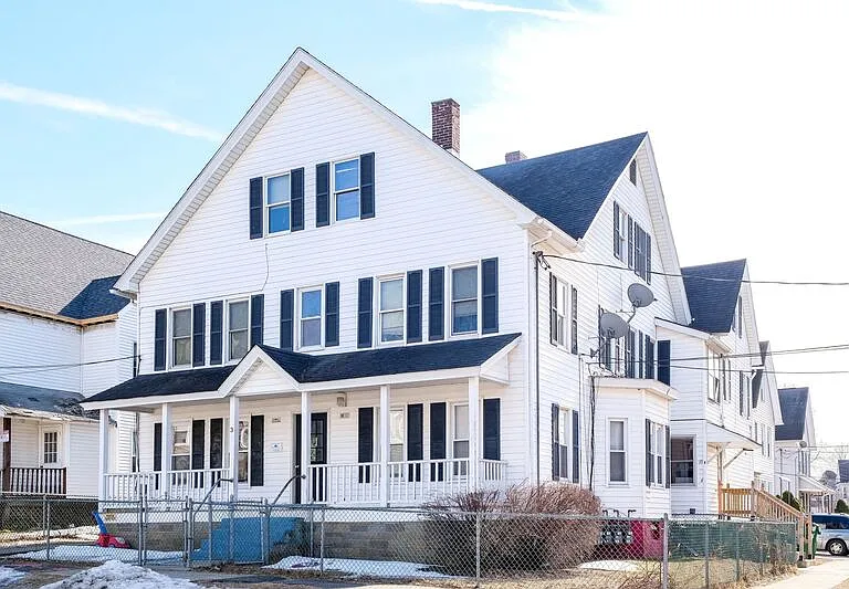 3 Charles St #3R — Photo 1