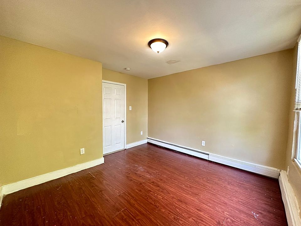 2nd image of 90 Armstrong Ave #4E