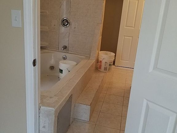 4th image of 4804 Avenue O #2