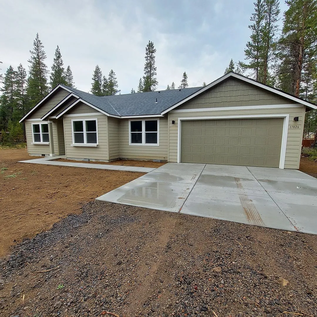Available Now! | 2022 Build | 1-Acre Lot — Photo 1