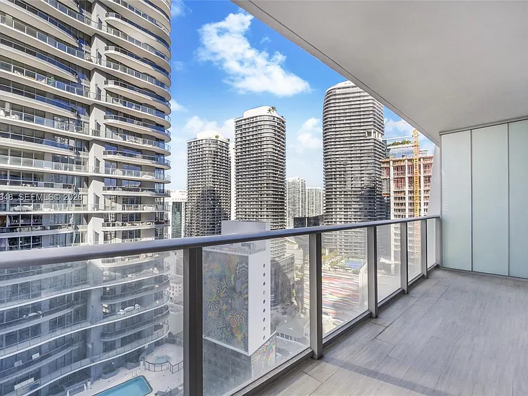 1010 Brickell Ave #2708 — Photo 10