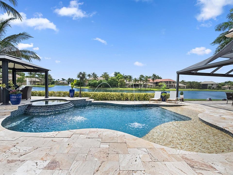 1st image of 10771 Versailles Blvd