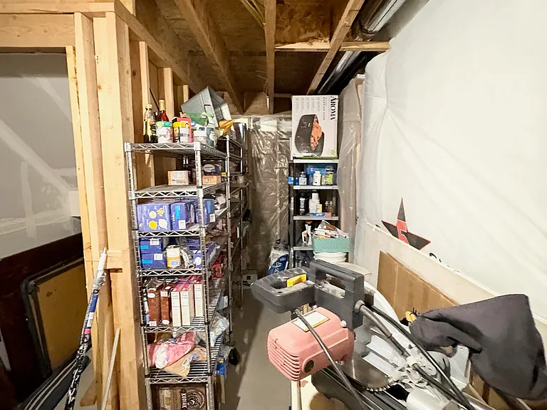 1128 N Coachman Ln — Photo 31
