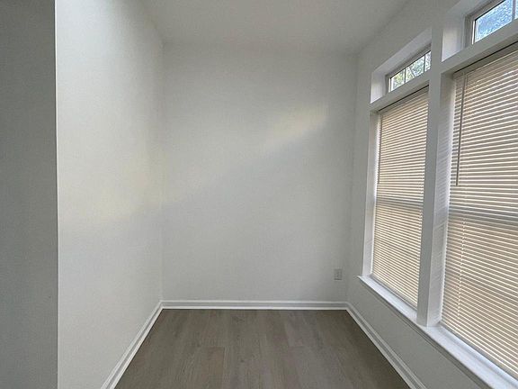 3rd image of 4722 Hanrahan Pl