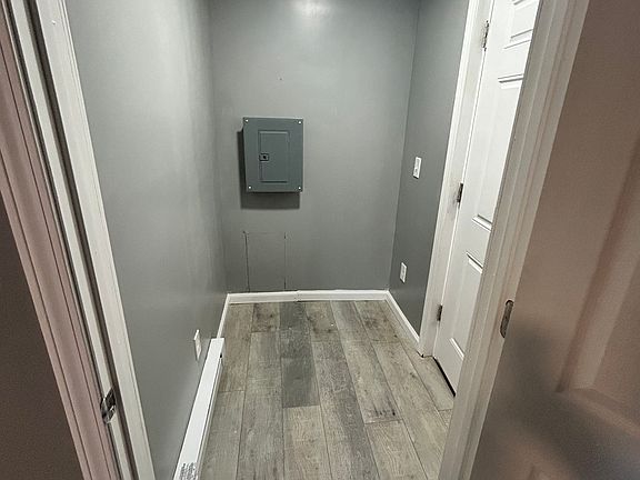 5th image of 1004 Ontario Ave