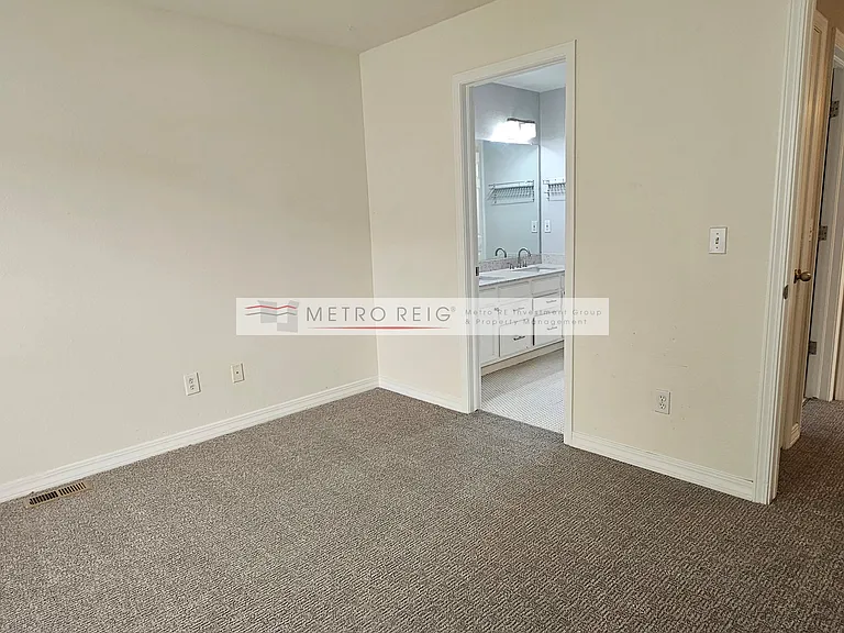 4976 10th St — Photo 13