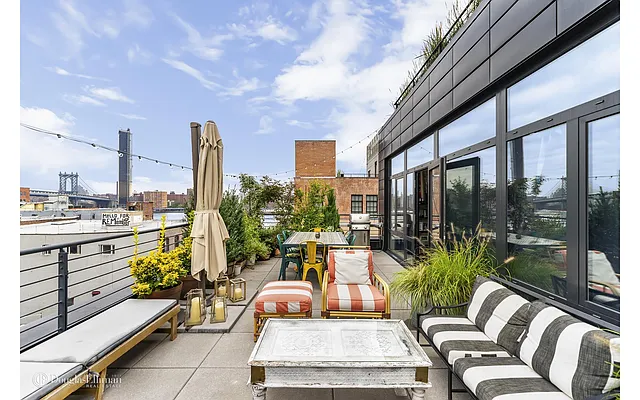 Rented by Douglas Elliman | media 22