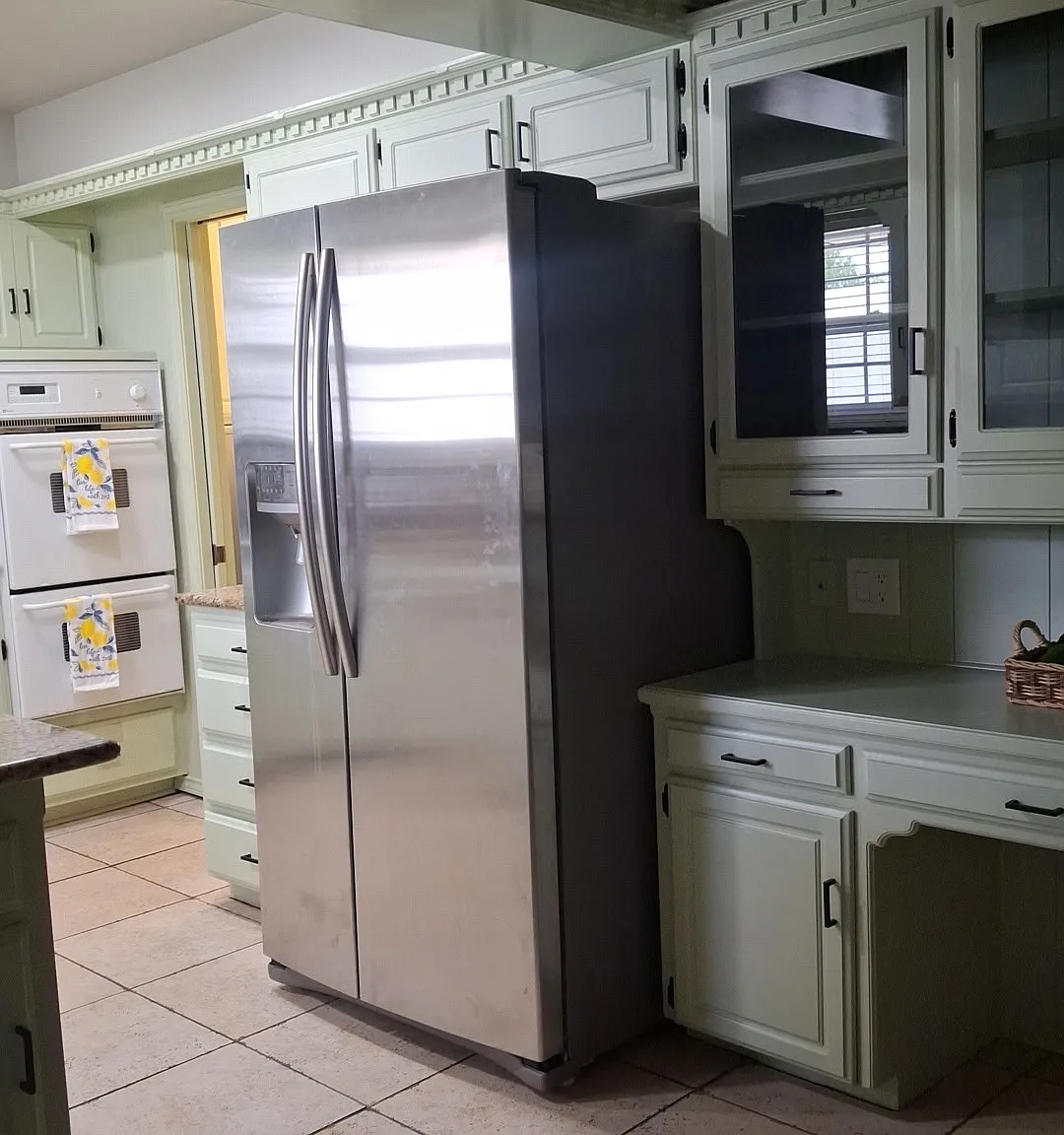 4 bed, 2493 sqft, $2,200 — Photo 2