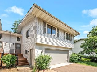 4158 Shirlee Ln S, Shoreview, MN 55126