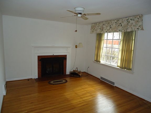 Living Room & Fireplace