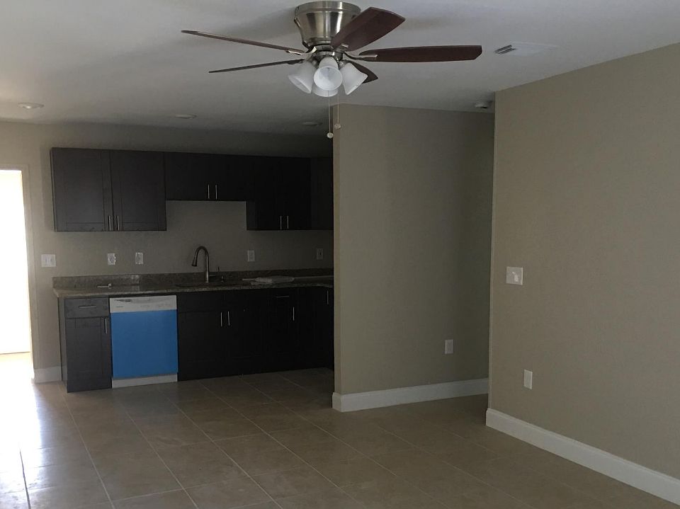 2nd image of 2474 Hillsdale Ave